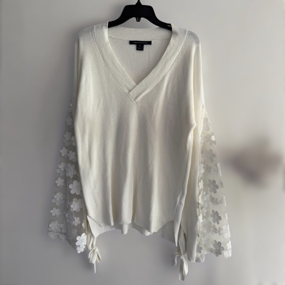 French Connection White Caballo Floral Lace Sleeve Sweater Sz M Coquette V Neck - Picture 3 of 7